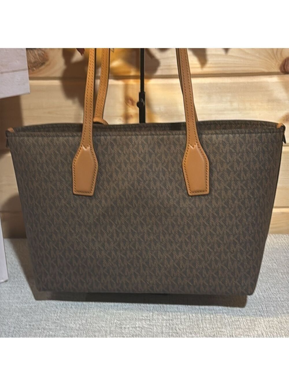 Michael Kors Medium Charlie Tote Acorn Brown Logo NWT - Picture 10 of 16